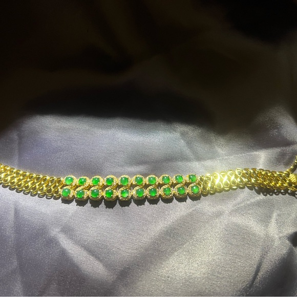 Elegant Gold and Green Women's Necklace